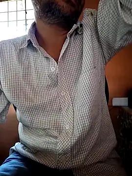 Snapshot of daddy_indian chatting on 02.19.25 daddy indian online show from 02.19.25