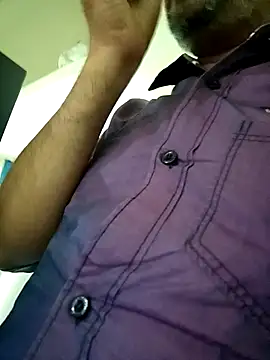 Snapshot of daddy_indian chatting on 10.18.25 daddy indian online show from 10.18.25