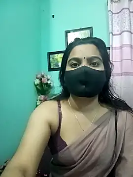 Snapshot of Amisha-2 chatting on 01.05.25 Amisha-2 online show from 01.05.25
