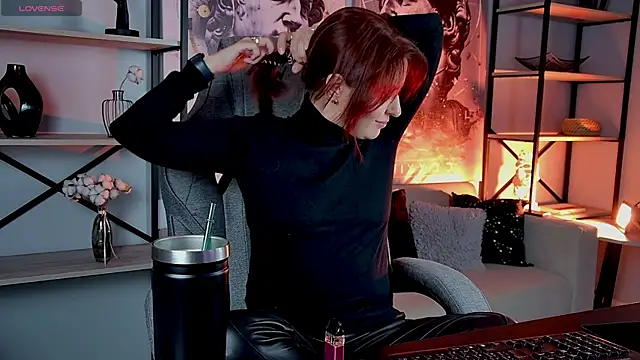 Snapshot of Lana__May chatting on 09.27.25 Lana May online show from 09.27.25