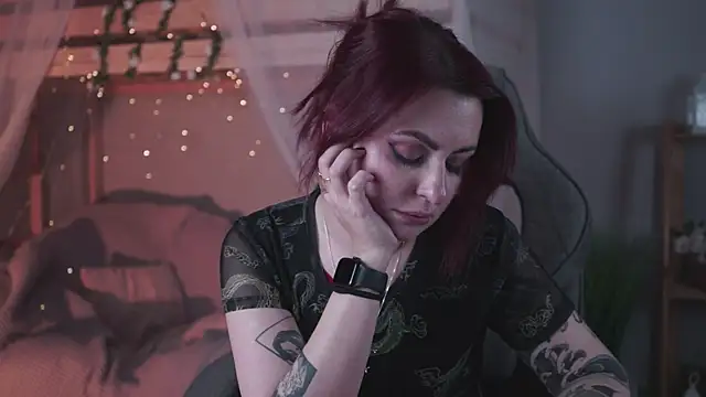 Snapshot of Lana__May chatting on 11.21.25 Lana May online show from 11.21.25