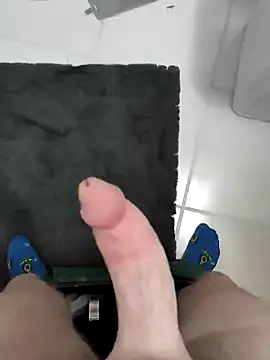 Snapshot of moaning4you95 chatting on 02.06.25 moaning4you95 online show from 02.06.25