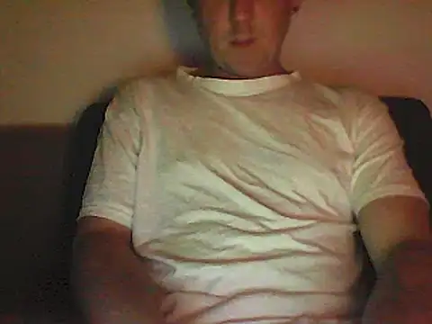 Snapshot of Sunnygun0 chatting on 03.04.25 Sunnygun0 online show from 03.04.25