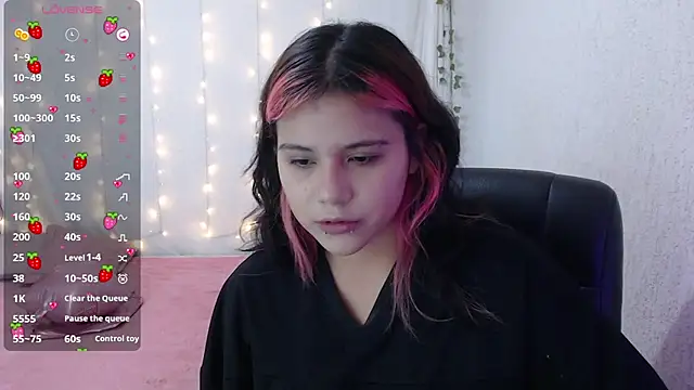 mixie cute online show from 01.19.25