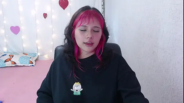 mixie cute online show from 02.18.25