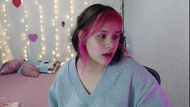 mixie cute online show from 02.23.25