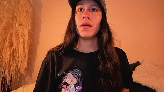 EmiGomez  online show from 12.20.25