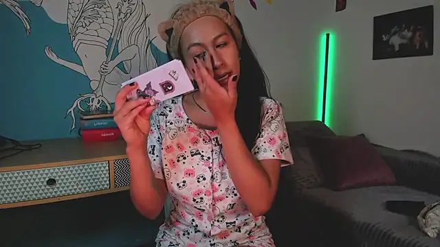 EmiGomez  online show from 02.07.26