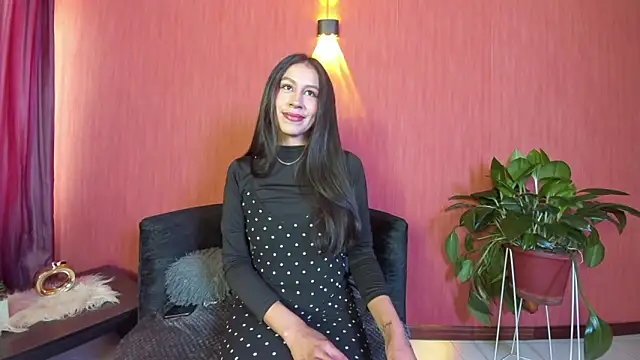 Snapshot of EmiGomez_ chatting on 03.04.26 EmiGomez online show from 03.04.26