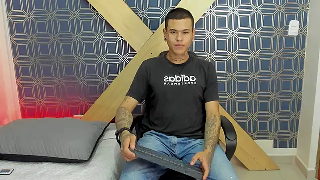 jamesinked  online show from 01.07.25