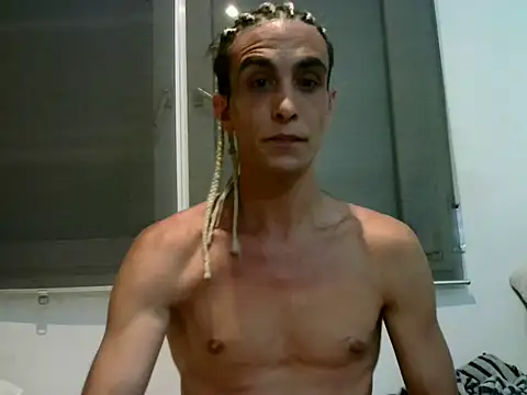 Snapshot of Lepetitmarcel chatting on 05.25.26 Lepetitmarcel online show from 05.25.26