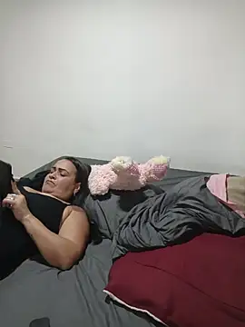 Snapshot of Milfvalesk chatting on 05.08.26 Milfvalesk online show from 05.08.26