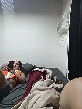 Snapshot of Milfvalesk chatting on 06.14.26 Milfvalesk online show from 06.14.26