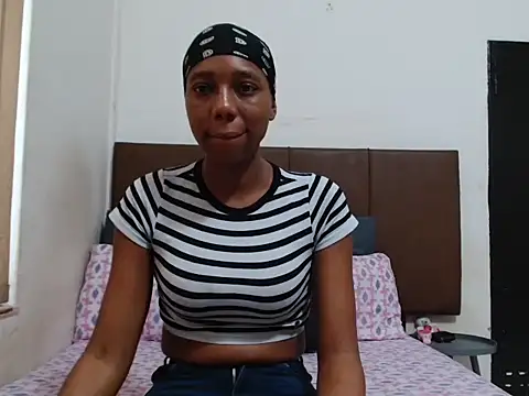 Snapshot of Sweet_nicole98 chatting on 05.17.26 Sweet nicole98 online show from 05.17.26