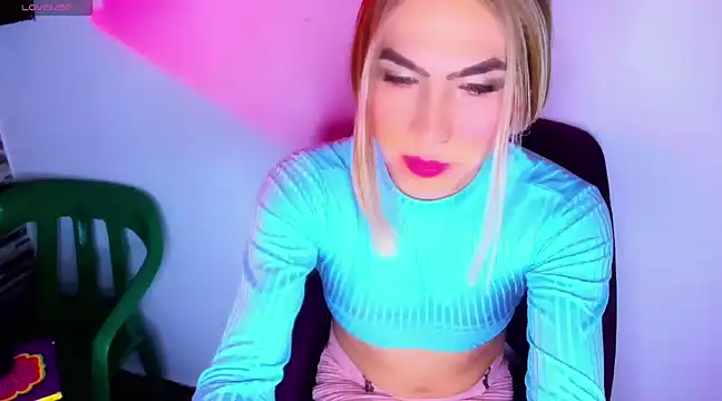 Snapshot of saskya chatting on 01.16.25 saskya online show from 01.16.25