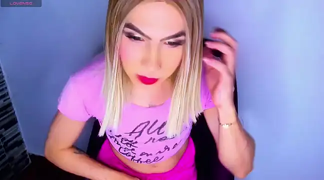 Snapshot of saskya chatting on 01.26.25 saskya online show from 01.26.25