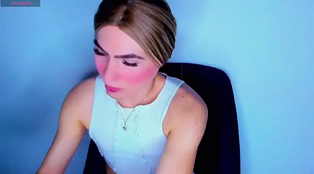 Snapshot of saskya chatting on 02.19.25 saskya online show from 02.19.25