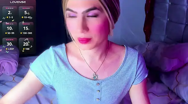 Snapshot of saskya chatting on 02.24.25 saskya online show from 02.24.25