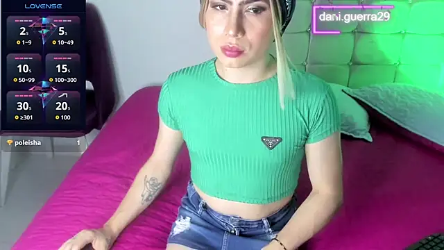 Snapshot of saskya chatting on 09.26.25 saskya online show from 09.26.25