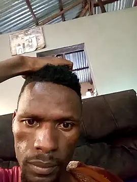 Snapshot of MrBiguUncutDick chatting on 11.24.25 MrBiguUncutDick online show from 11.24.25