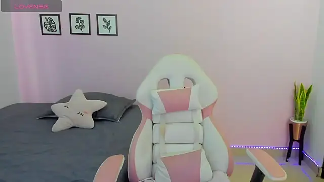 sophie pazz online show from 02.22.26