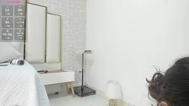 Victoriaa millers online show from 03.16.25