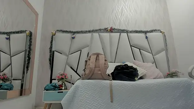 Victoriaa millers online show from 11.22.25