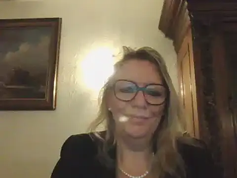 Snapshot of Silkesquirt chatting on 12.02.24 Silkesquirt online show from 12.02.24