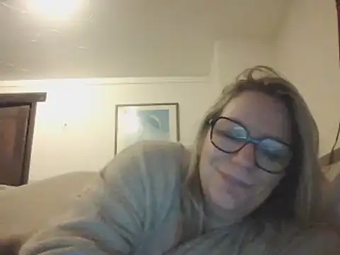Snapshot of Silkesquirt chatting on 12.09.24 Silkesquirt online show from 12.09.24