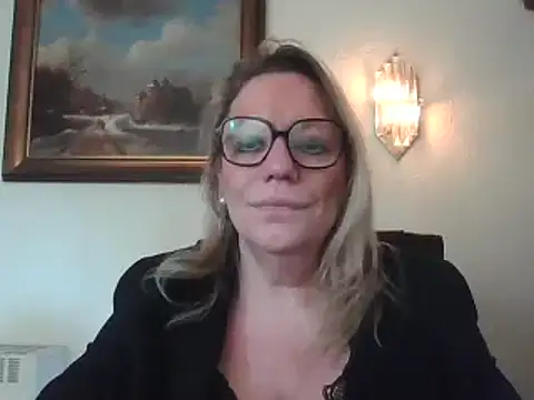 Snapshot of Silkesquirt chatting on 01.13.25 Silkesquirt online show from 01.13.25