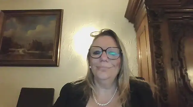 Snapshot of Silkesquirt chatting on 01.21.25 Silkesquirt online show from 01.21.25