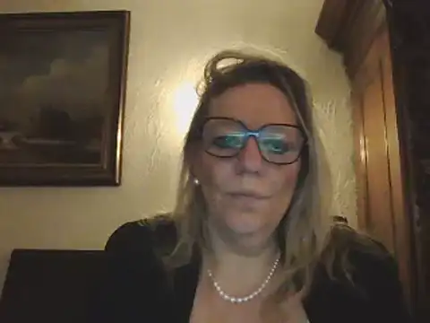 Snapshot of Silkesquirt chatting on 01.23.25 Silkesquirt online show from 01.23.25