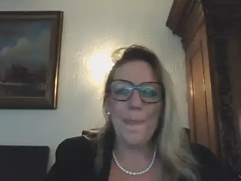 Snapshot of Silkesquirt chatting on 01.24.25 Silkesquirt online show from 01.24.25