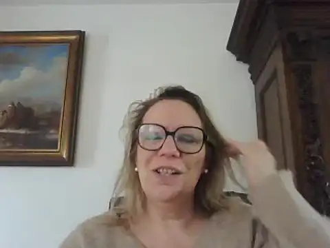 Snapshot of Silkesquirt chatting on 02.26.25 Silkesquirt online show from 02.26.25