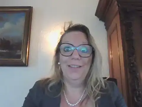 Snapshot of Silkesquirt chatting on 02.27.25 Silkesquirt online show from 02.27.25