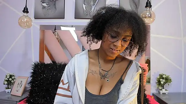 Elith noa online show from 02.11.25