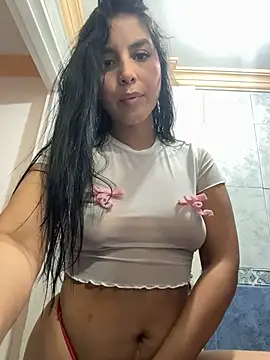 Snapshot of _miaquevedo_ chatting on 05.21.26 miaquevedo online show from 05.21.26