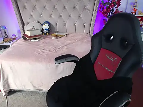 Shaddycute  online show from 01.30.25