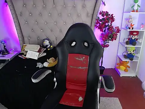 Shaddycute  online show from 02.14.25