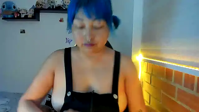 Shaddycute  online show from 11.11.25