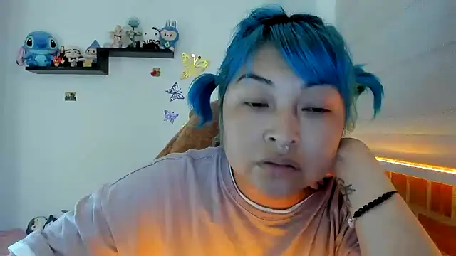 Shaddycute  online show from 11.30.25