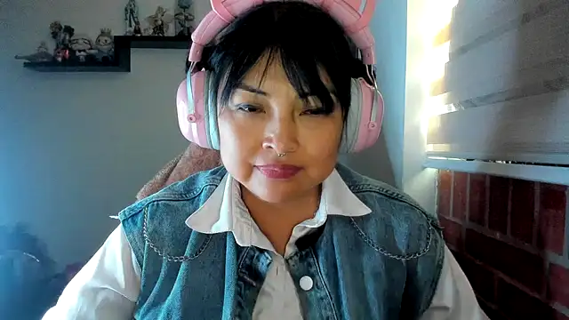 Snapshot of Shaddycute_ chatting on 08.05.26 Shaddycute online show from 08.05.26