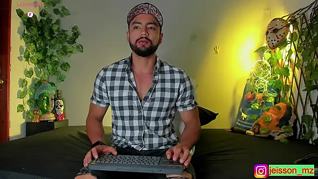 Snapshot of Jaxxon_ chatting on 01.14.25 Jaxxon online show from 01.14.25