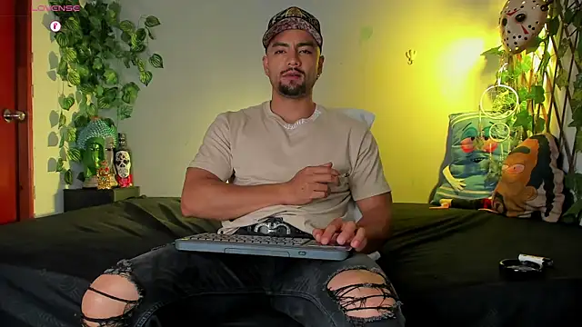 Snapshot of Jaxxon_ chatting on 01.29.25 Jaxxon online show from 01.29.25
