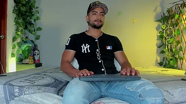 Snapshot of Jaxxon_ chatting on 02.25.25 Jaxxon online show from 02.25.25
