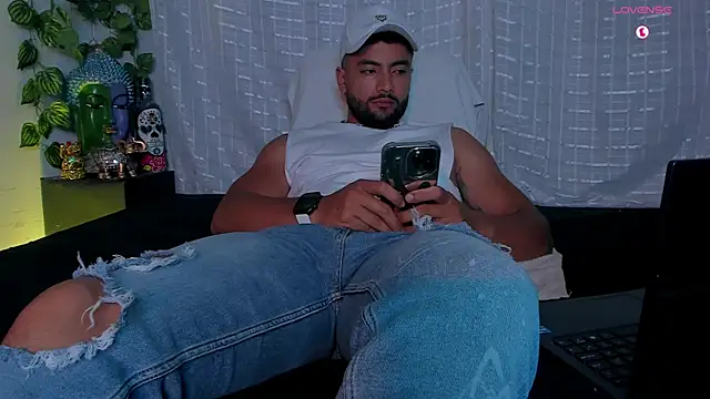 Snapshot of Jaxxon_ chatting on 09.12.25 Jaxxon online show from 09.12.25