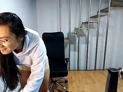 Jessie Desire online show from 02.17.25