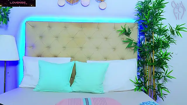 DaliyaArabian online show from 11.25.25