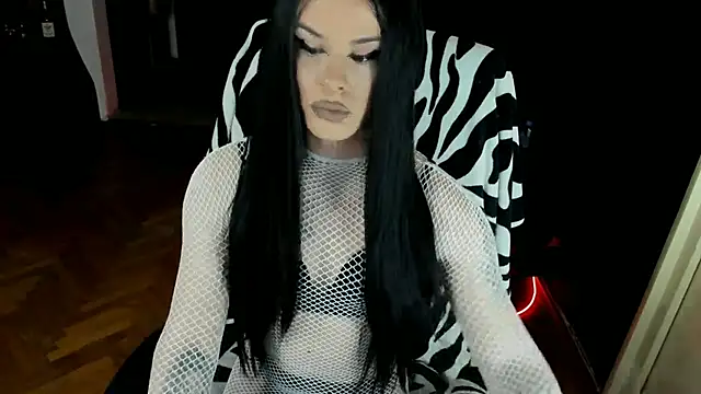 EvelynLexy online show from 12.20.25