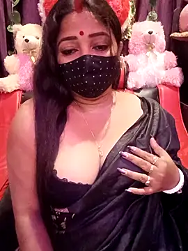 Snapshot of ella_mariya chatting on 04.18.26 ella mariya online show from 04.18.26